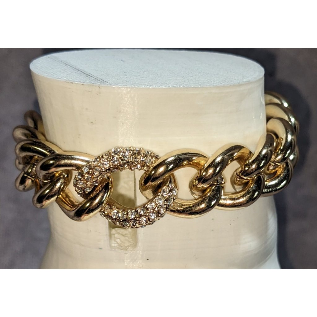Victorias Secret Gold Rhinestone Toggle Bracelet 25$